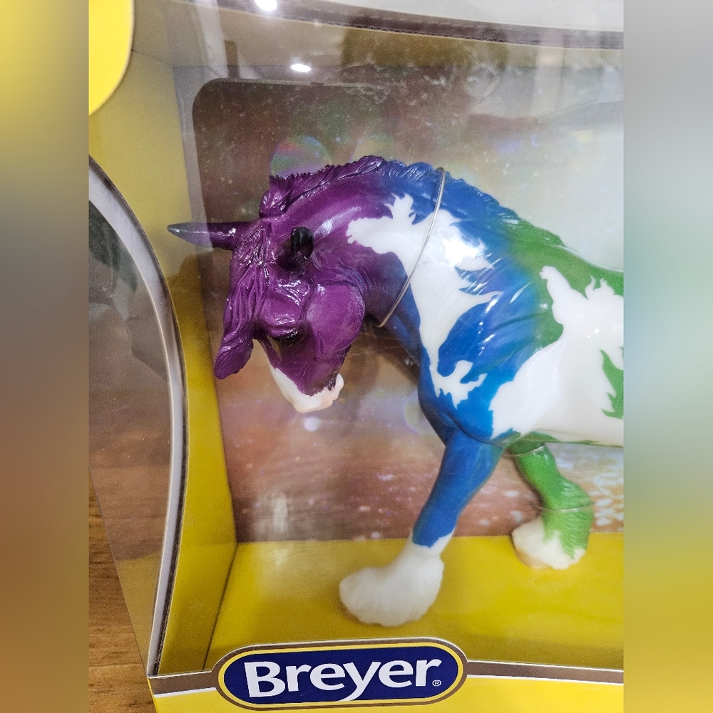Rainbow Decorator Breyer Horse - Picture 4 of 6